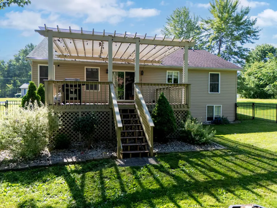 39 S Highland Court, Howard, OH 43028 - #2
