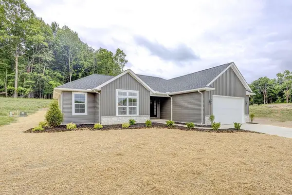 208 Plymouth Road, Mount Vernon, OH 43050