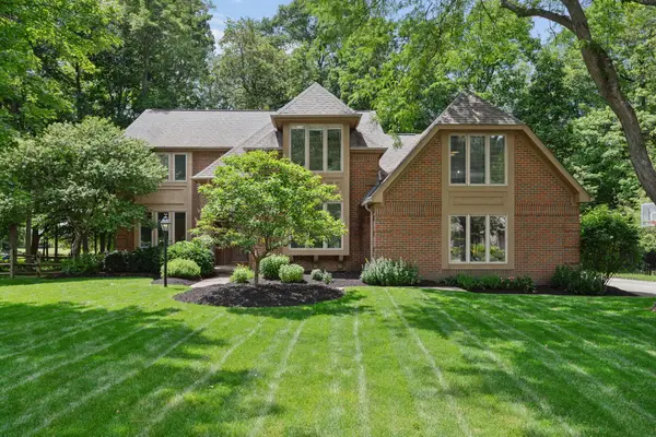 4821 Canterwood Court, Hilliard, OH 43026