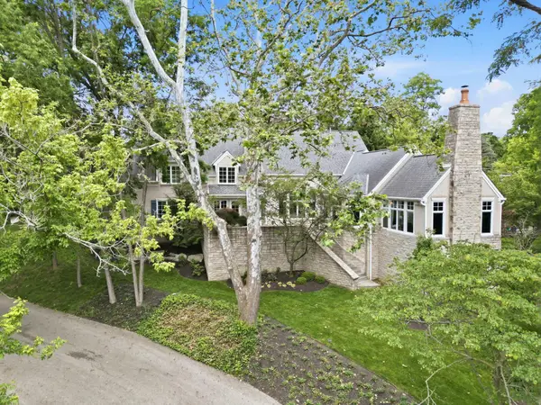 2950 Linkbury Lane, Upper Arlington, OH 43221