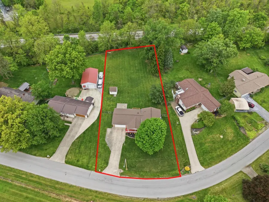 134 Greenbrier Road, Sunbury, OH 43074 - #2