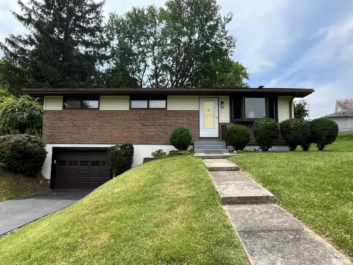 44 N West Street, Thornville, OH 43076 - #1
