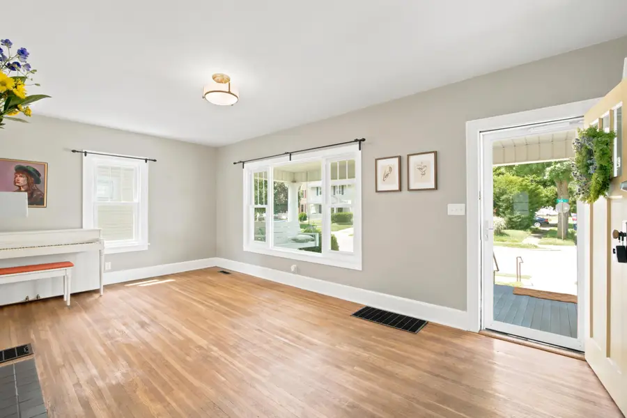 926 King Street, Lancaster, OH 43130 - #3
