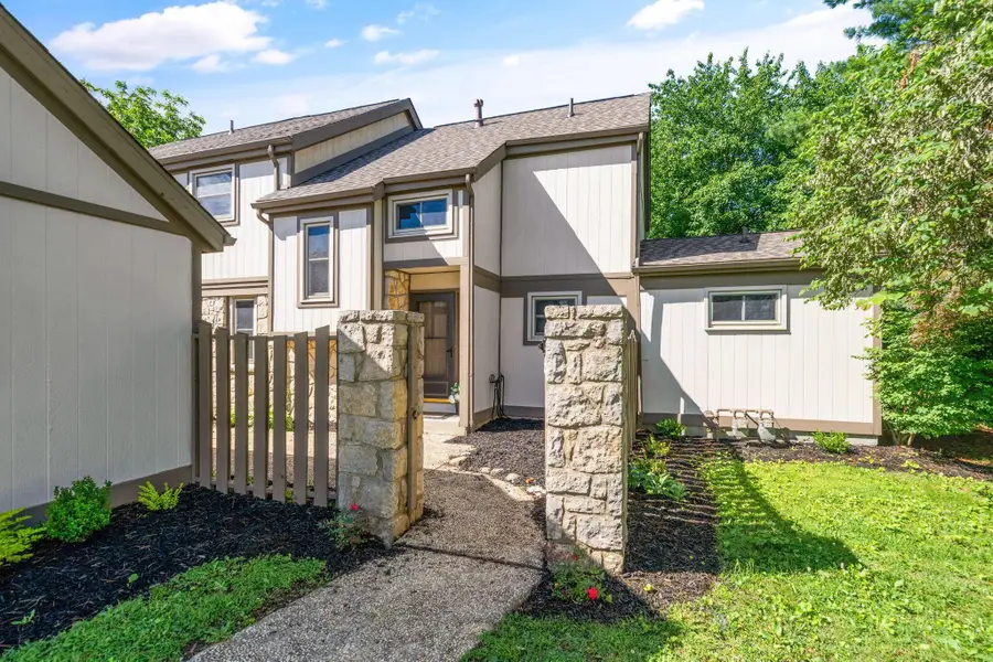 105 Kinder Place, Columbus, OH 43230 - #3