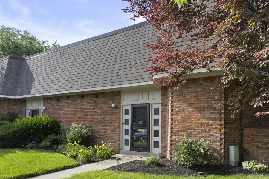 1580 Lafayette Drive, Columbus, OH 43220 - #2
