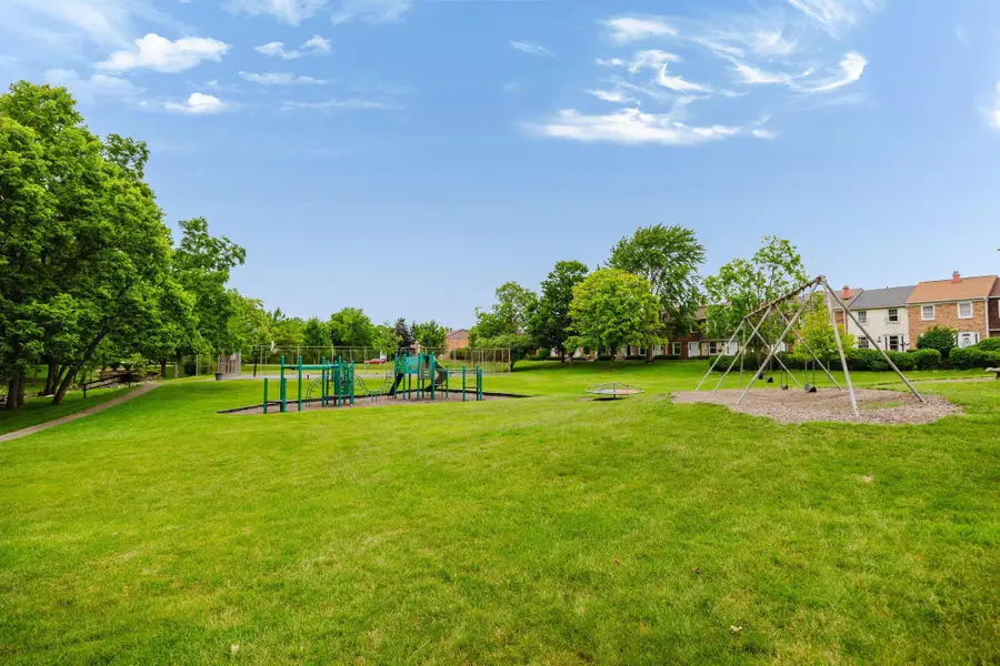 614 Dlyn Street, Columbus, OH 43228 - #3
