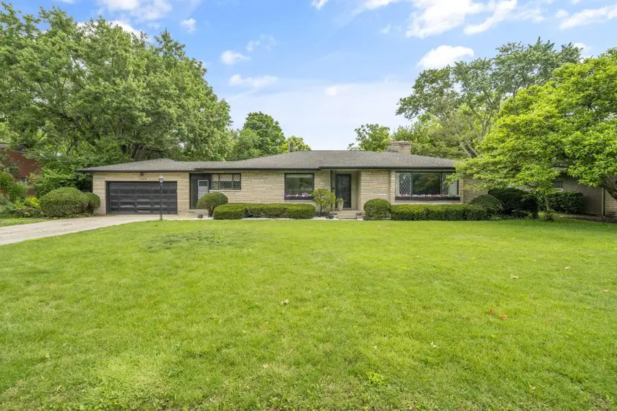 2424 Beverly Place, Columbus, OH 43209 - #2