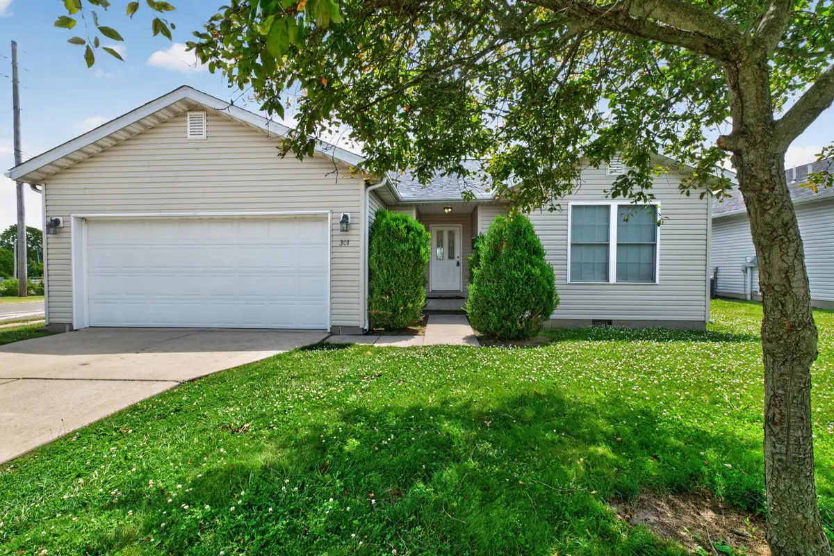 301 Van Deman Street, Washington Court House, OH 43160 - #1