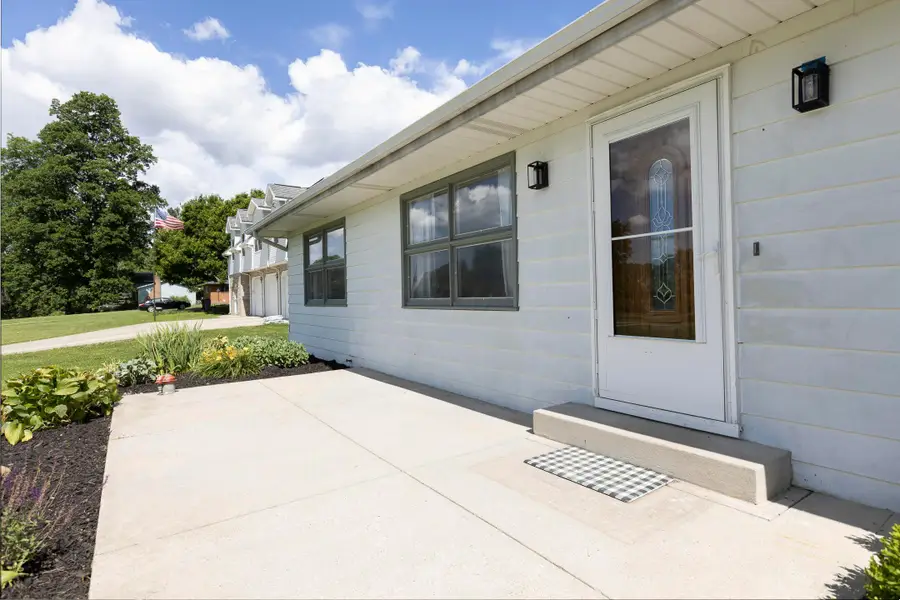 72 Lake Drive Sw, Pataskala, OH 43062 - #3