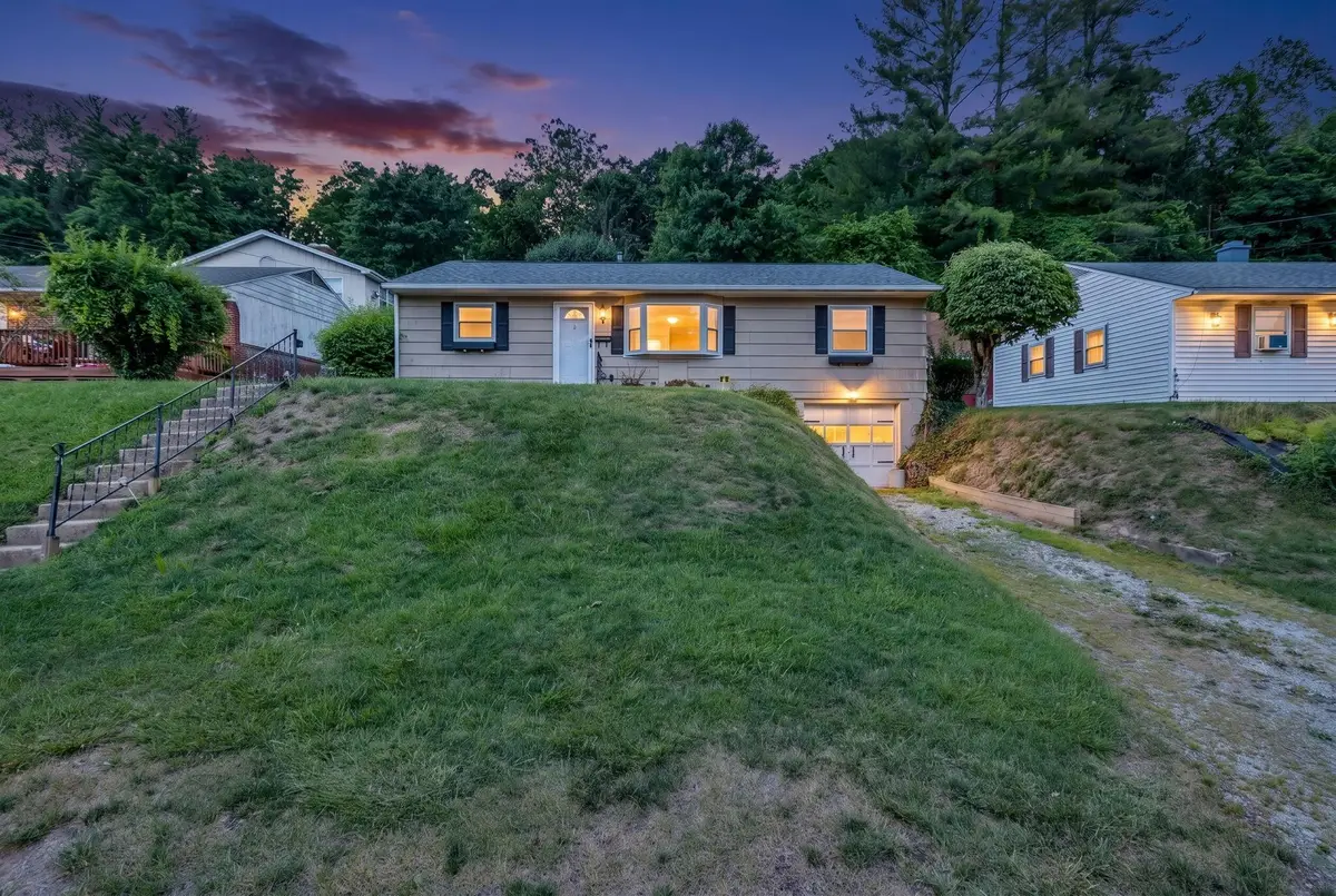 675 Mohican Avenue, Logan, OH 43138 - #1
