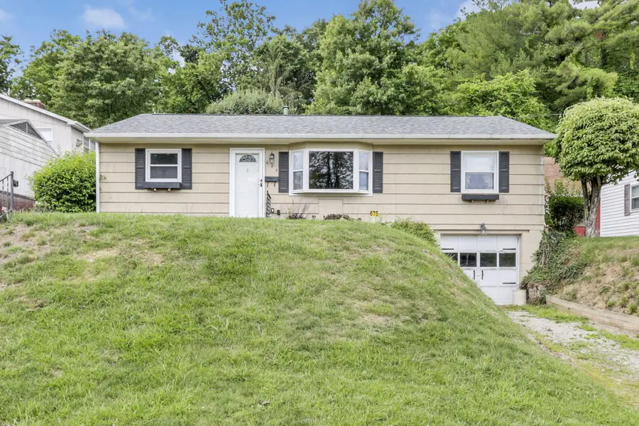 675 Mohican Avenue, Logan, OH 43138 - #2