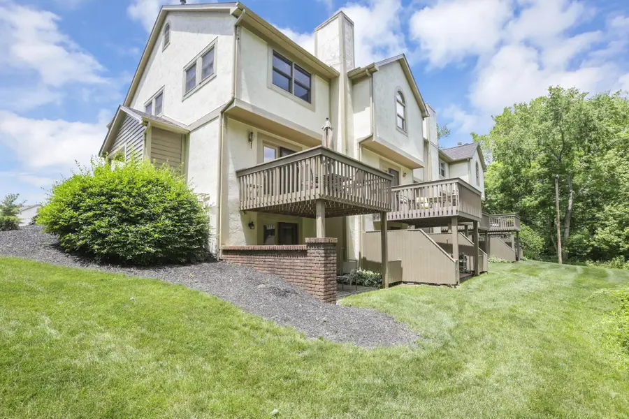 588 Spring Brook E, Westerville, OH 43081 - #2