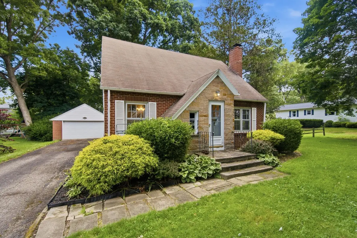933 E High Street, Mount Vernon, OH 43050 - #1