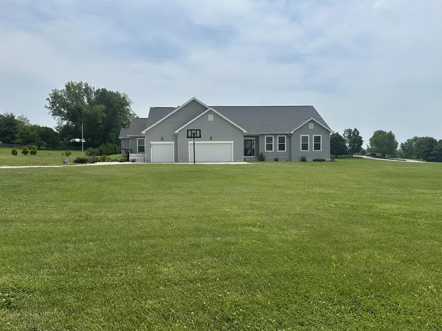 2434 Pickerington Road, Carroll, OH 43112 - #2