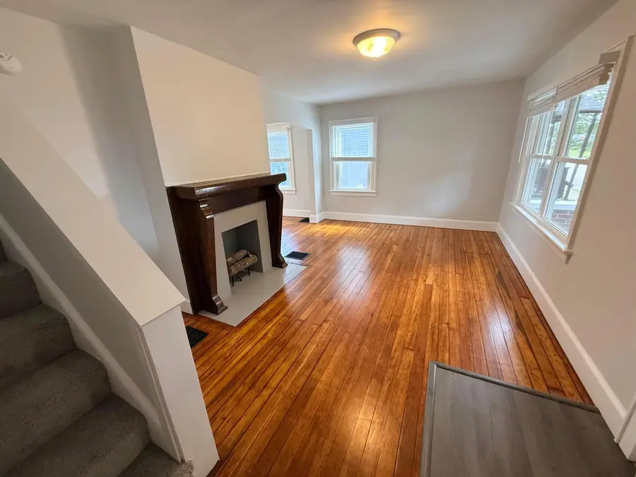 512 E Woodrow Avenue, Columbus, OH 43207 - #3