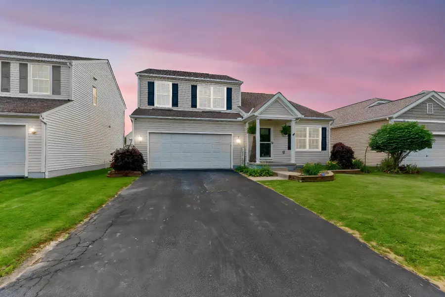 807 Holly Farms Drive, Blacklick, OH 43004 - #2