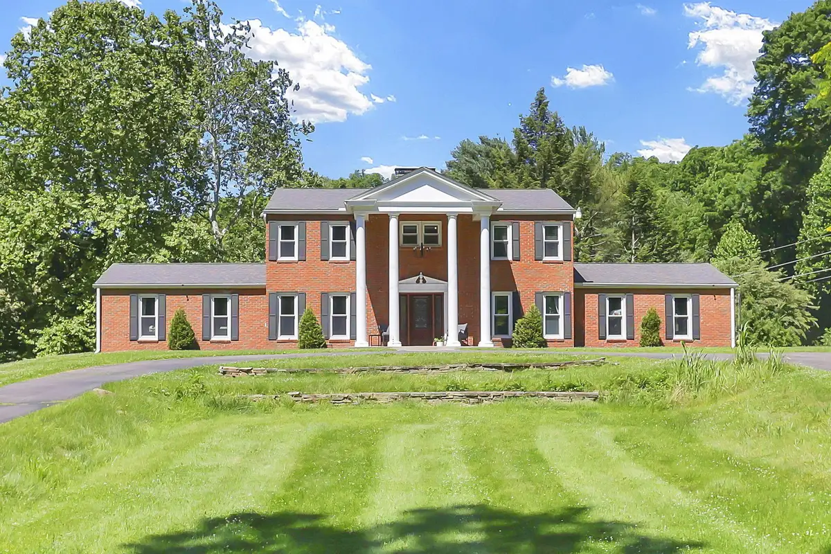 306 Beechwood Drive, Granville, OH 43023 - #1
