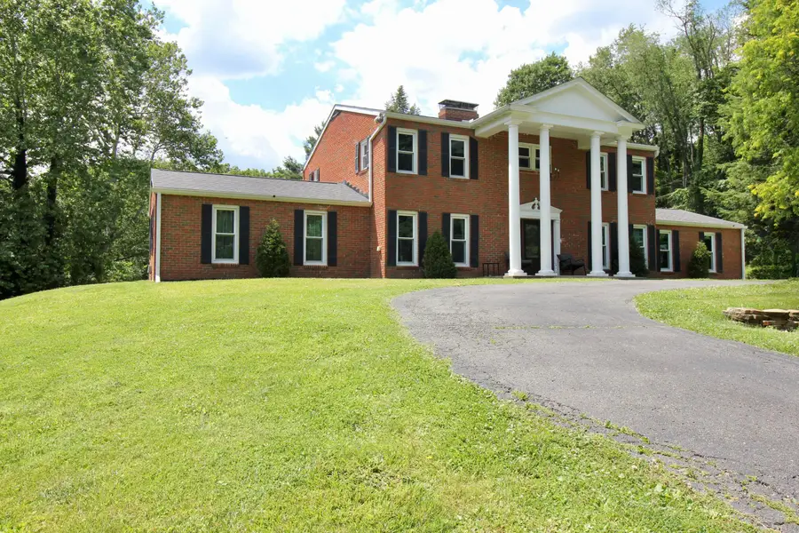 306 Beechwood Drive, Granville, OH 43023 - #2