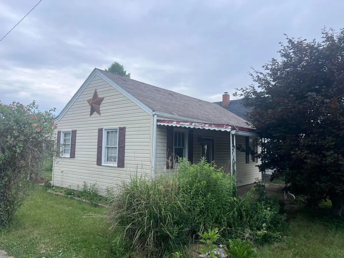 1041 1/2 Dayton, Chillicothe, OH 45601 - #1