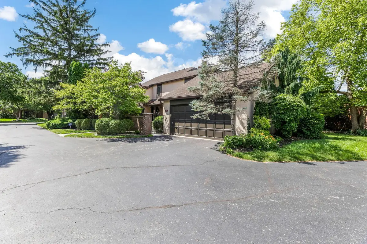 141 Flores Place, Columbus, OH 43213 - #1