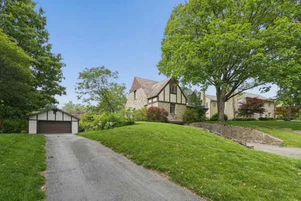 2050 Upper Chelsea Road, Columbus, OH 43221