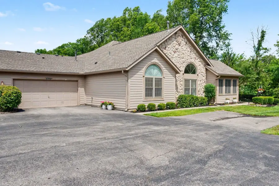 8760 Linksway Drive, Powell, OH 43065 - #3