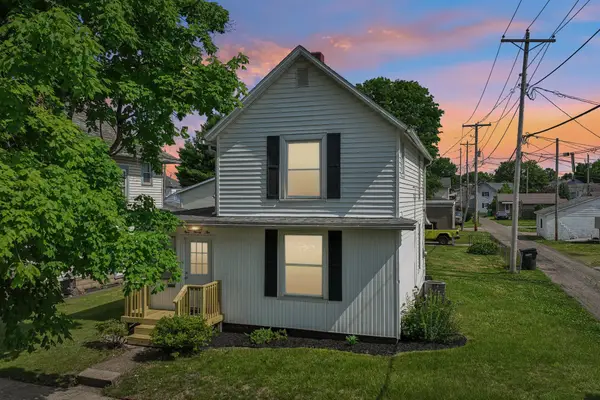 922 Pine Street, Coshocton, OH 43812