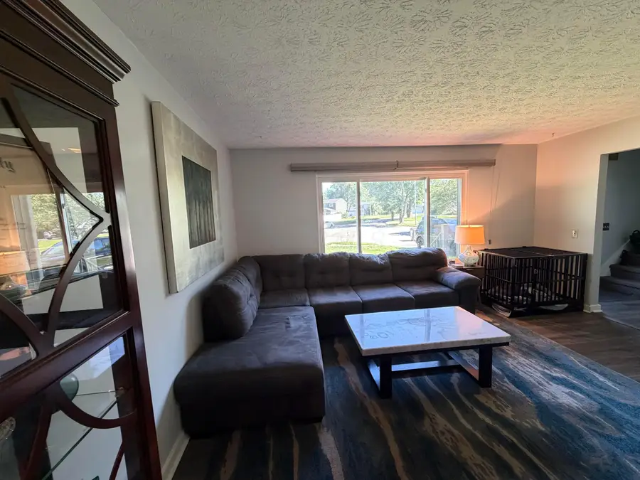 655 Falls Place, Reynoldsburg, OH 43068 - #3