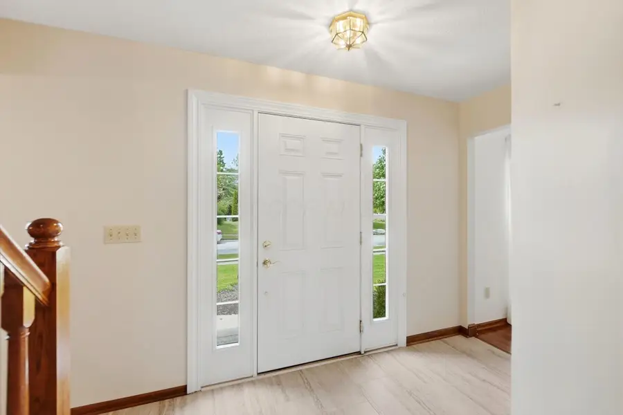 6137 Holywell Drive, Dublin, OH 43017 - #3