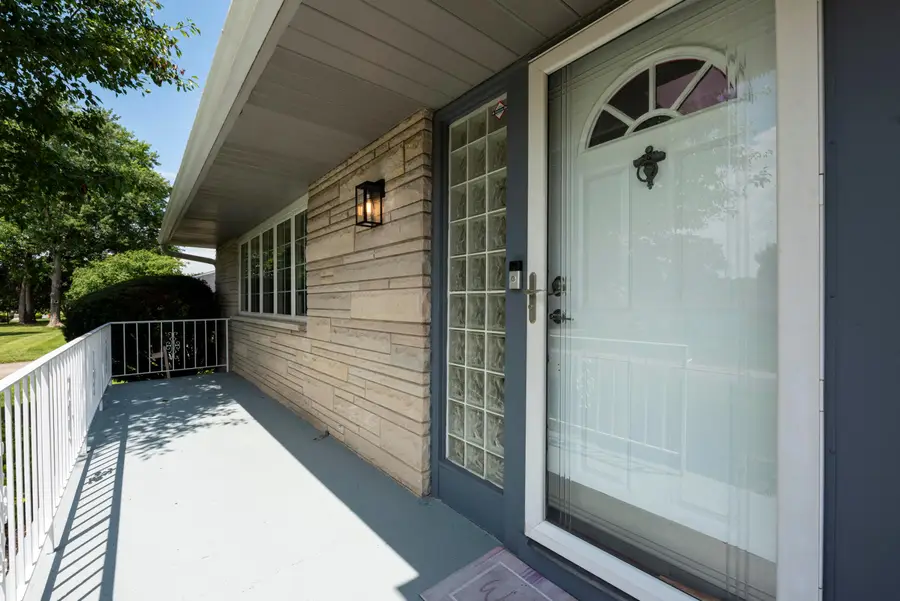 2690 Burnaby Drive, Columbus, OH 43209 - #2