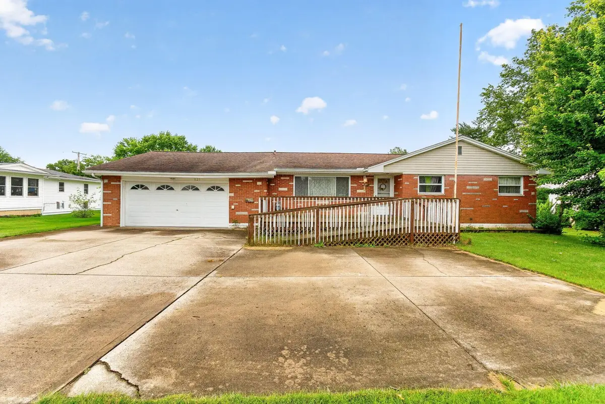 925 Collins Avenue, Marysville, OH 43040 - #1