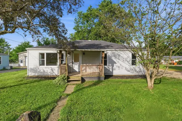 11 Oak Drive, Mount Vernon, OH 43050