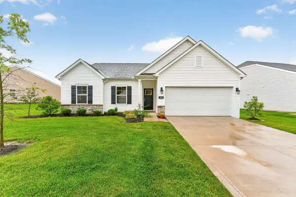 327 Mannaseh Drive W, Granville, OH 43023