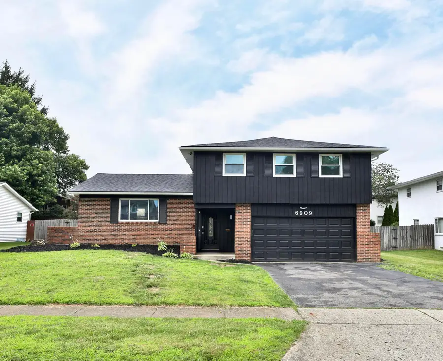6909 Starfire Drive, Reynoldsburg, OH 43068 - #2