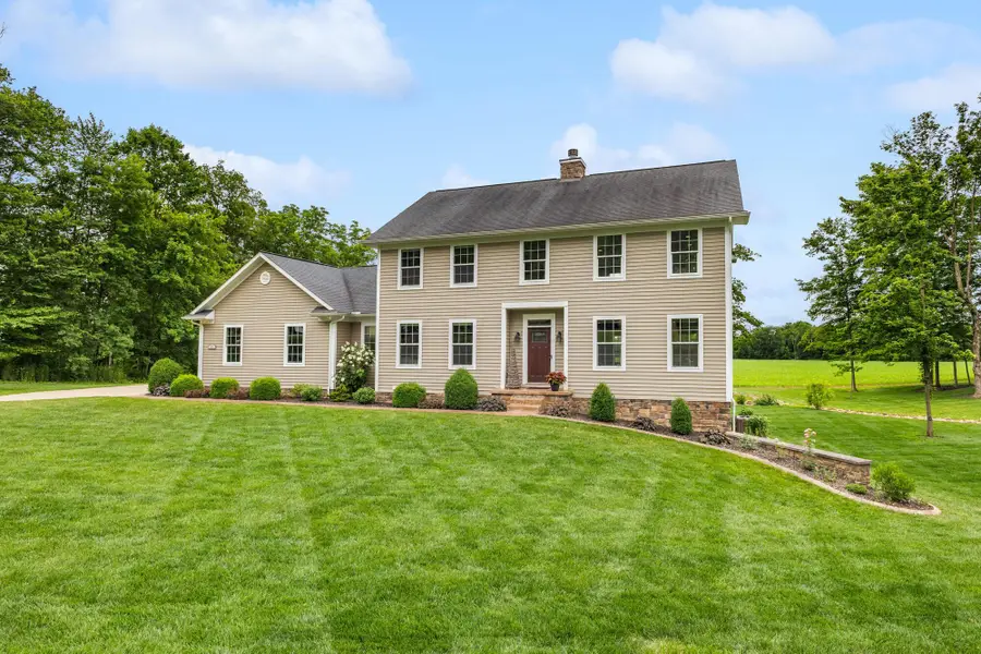 9596 Woodridge Circle, Fredericktown, OH 43019 - #3
