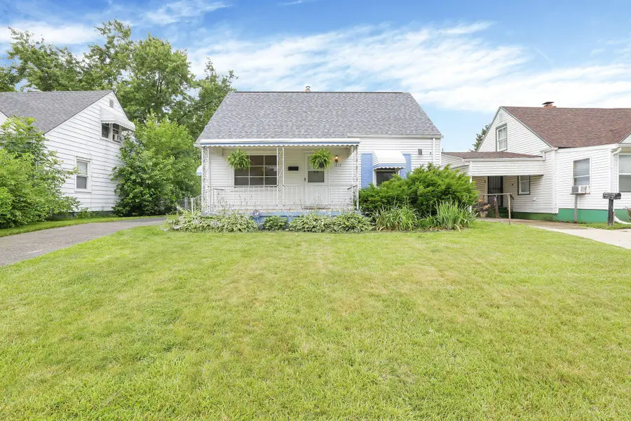 1213 E 25th Avenue, Columbus, OH 43211 - #2