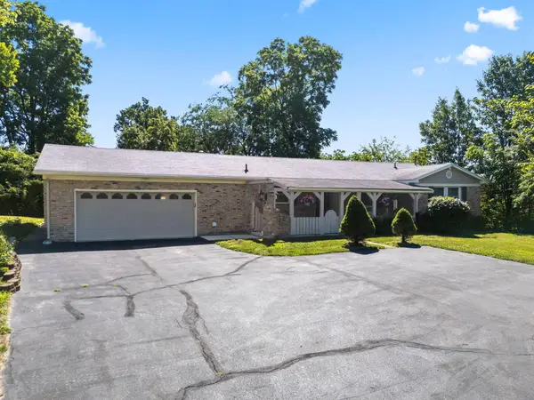 800 White Oak Drive, Springfield, OH 45504
