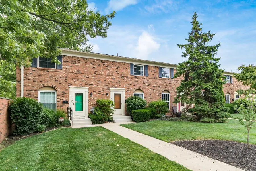 148 Tarryton Court W, Columbus, OH 43228 - #2
