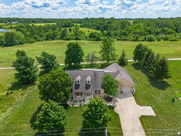 9561 Crownover Road, Williamsport, OH 43164