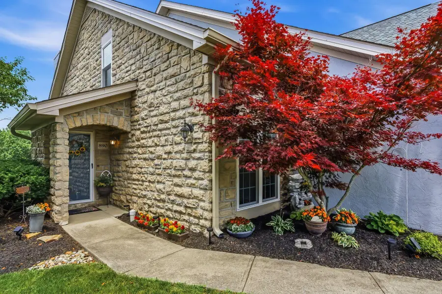 890 Village Drive, Delaware, OH 43015 - #3