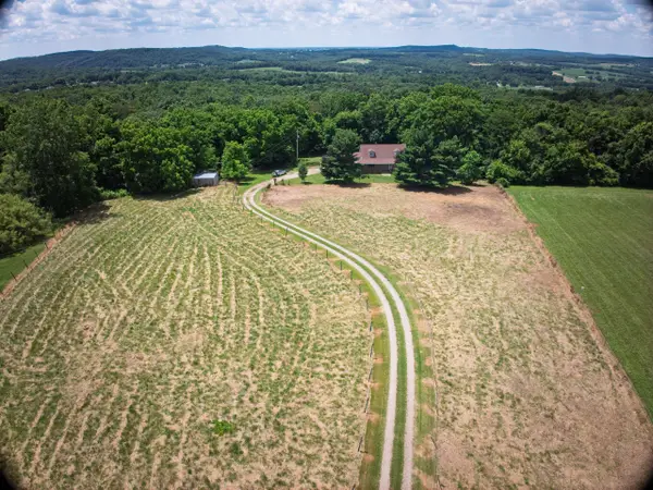 473 Davis Hill Road, Frankfort, OH 45628