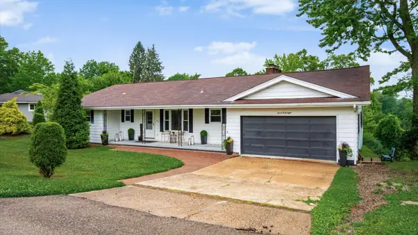 748 Ridgewood Drive, Coshocton, OH 43812