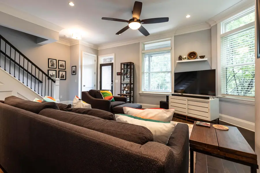 128 W Starr Avenue, Columbus, OH 43201 - #2