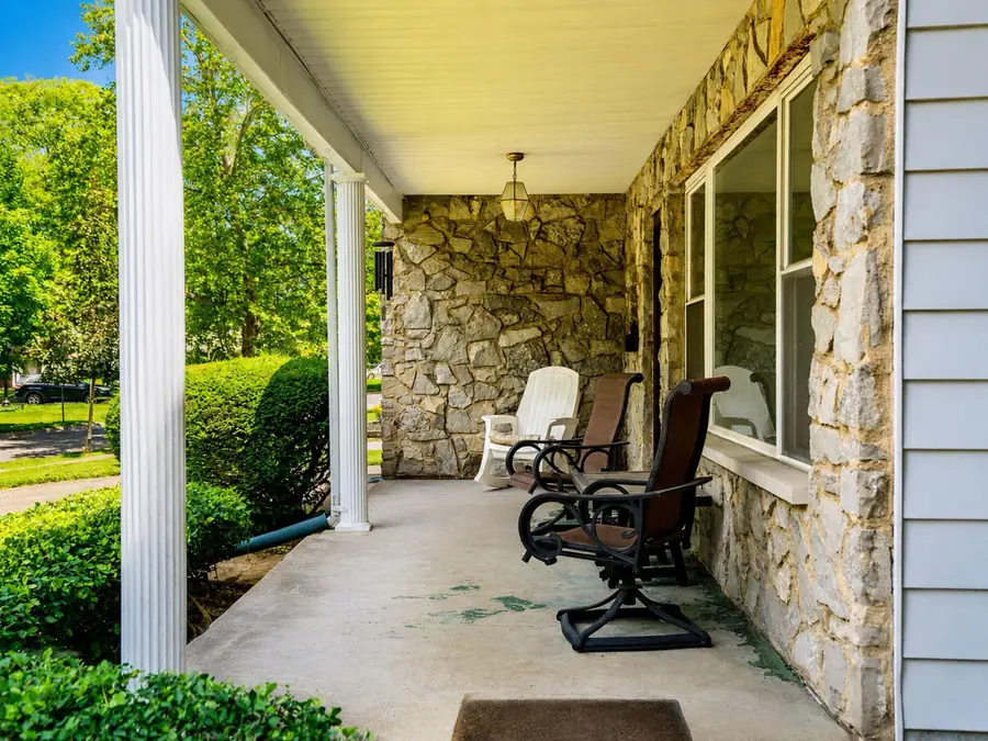 1993 Greenway Avenue N, Columbus, OH 43219 - #2