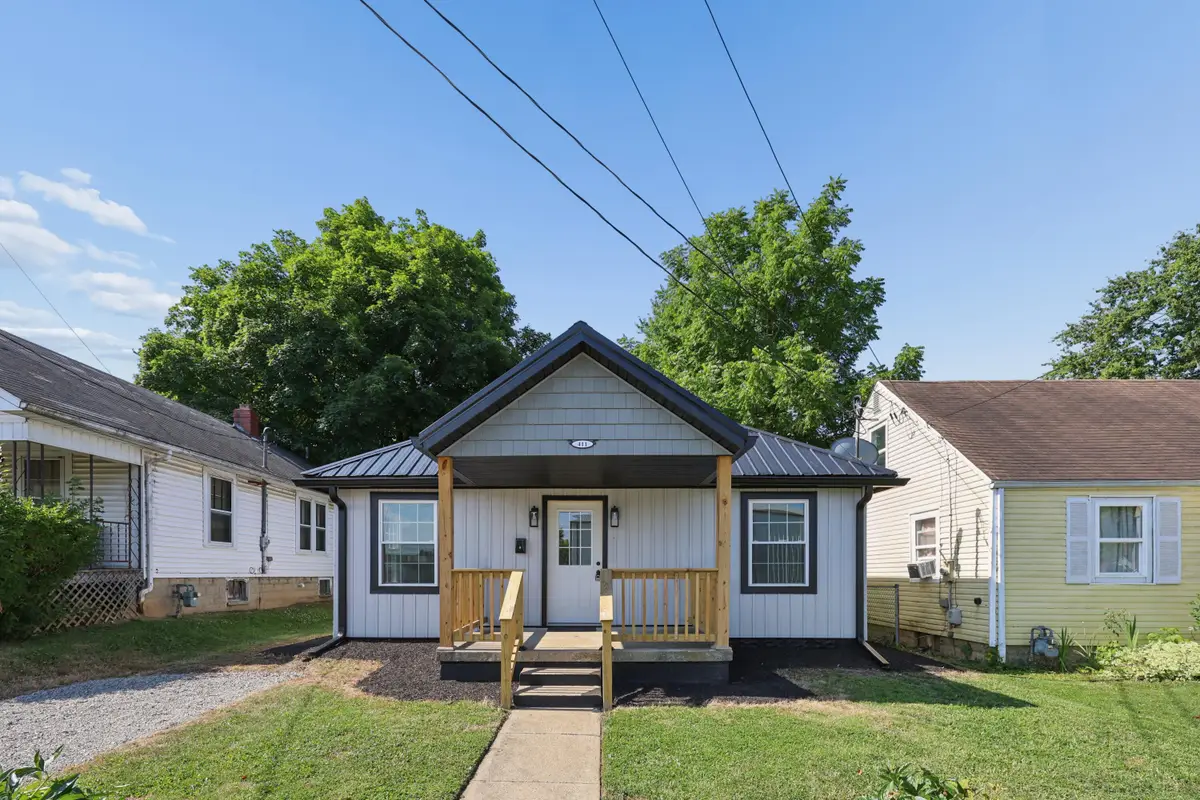 411 E Ohio Street, Circleville, OH 43113 - #1