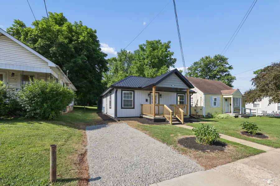 411 E Ohio Street, Circleville, OH 43113 - #3