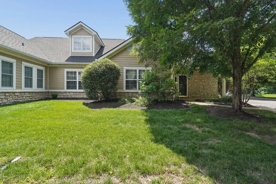 8004 Flint Run Place, Columbus, OH 43235 - #2