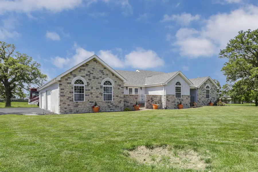 5860 Gregg Road, West Jefferson, OH 43162 - #2