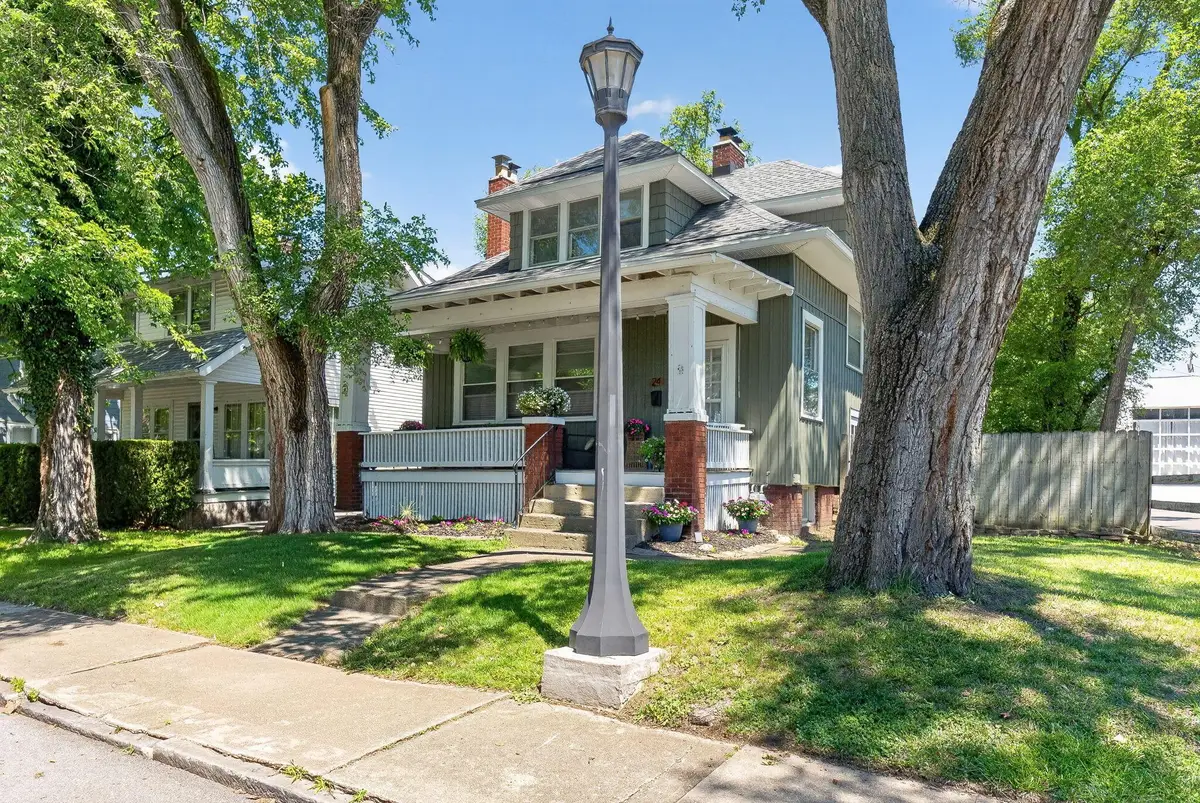 24 W Kenworth Road, Columbus, OH 43214 - #1
