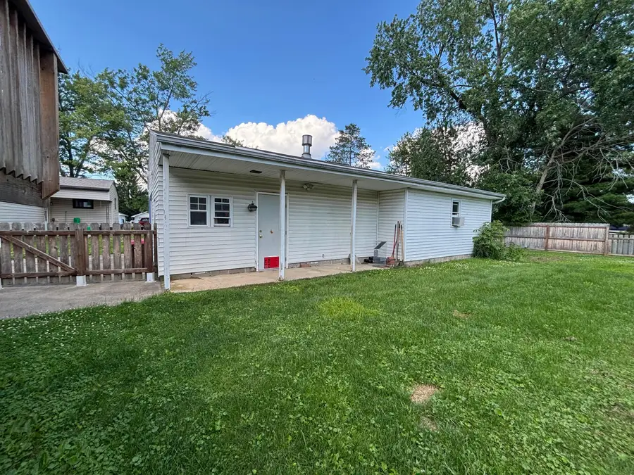 208 S Gordon Avenue, Baltimore, OH 43105 - #3